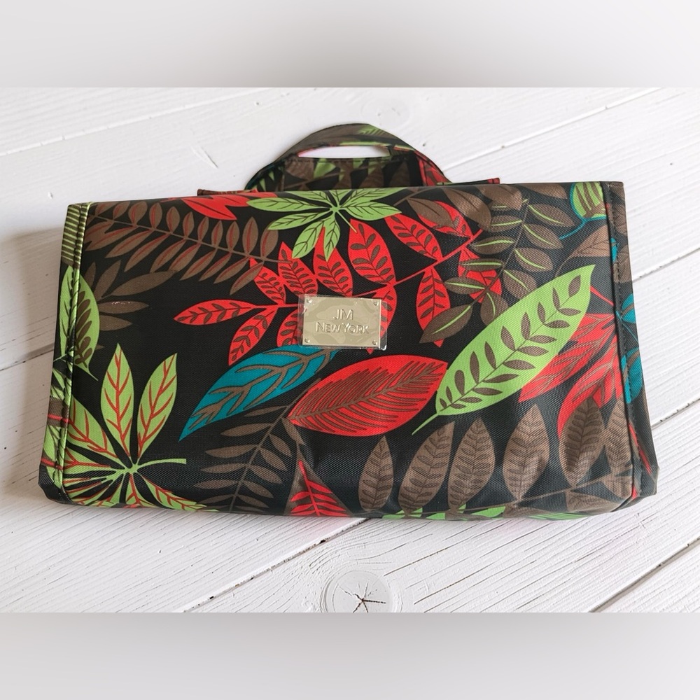 JM New York Hanging Travel Toiletry Cosmetic Organizer Bag Tropical Leaf Print